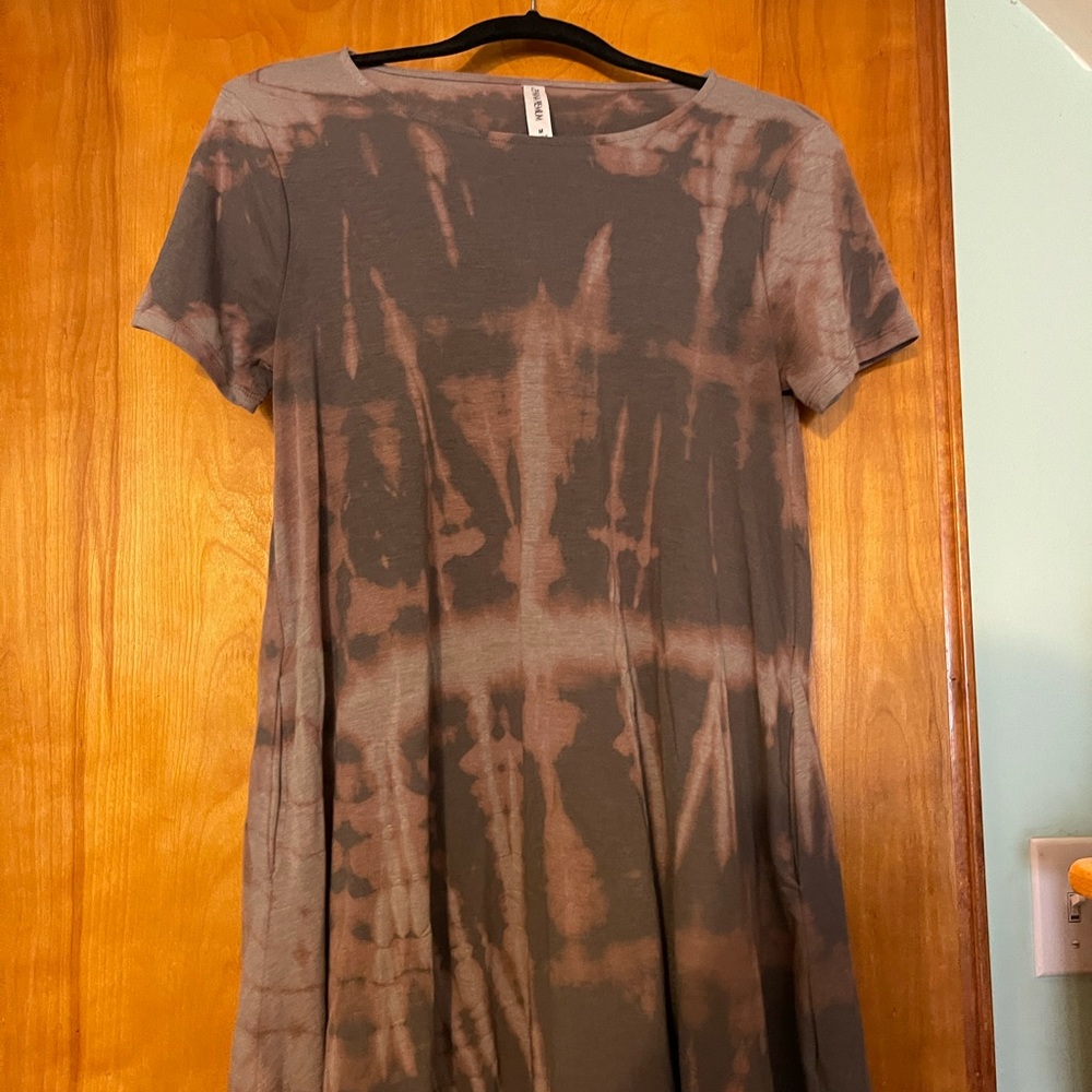 Size medium acid wash T-shirt